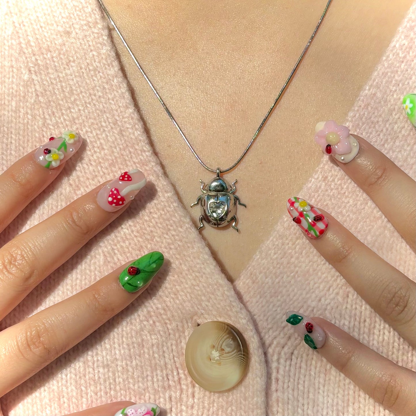 Aiko Pendant Necklace 🐞