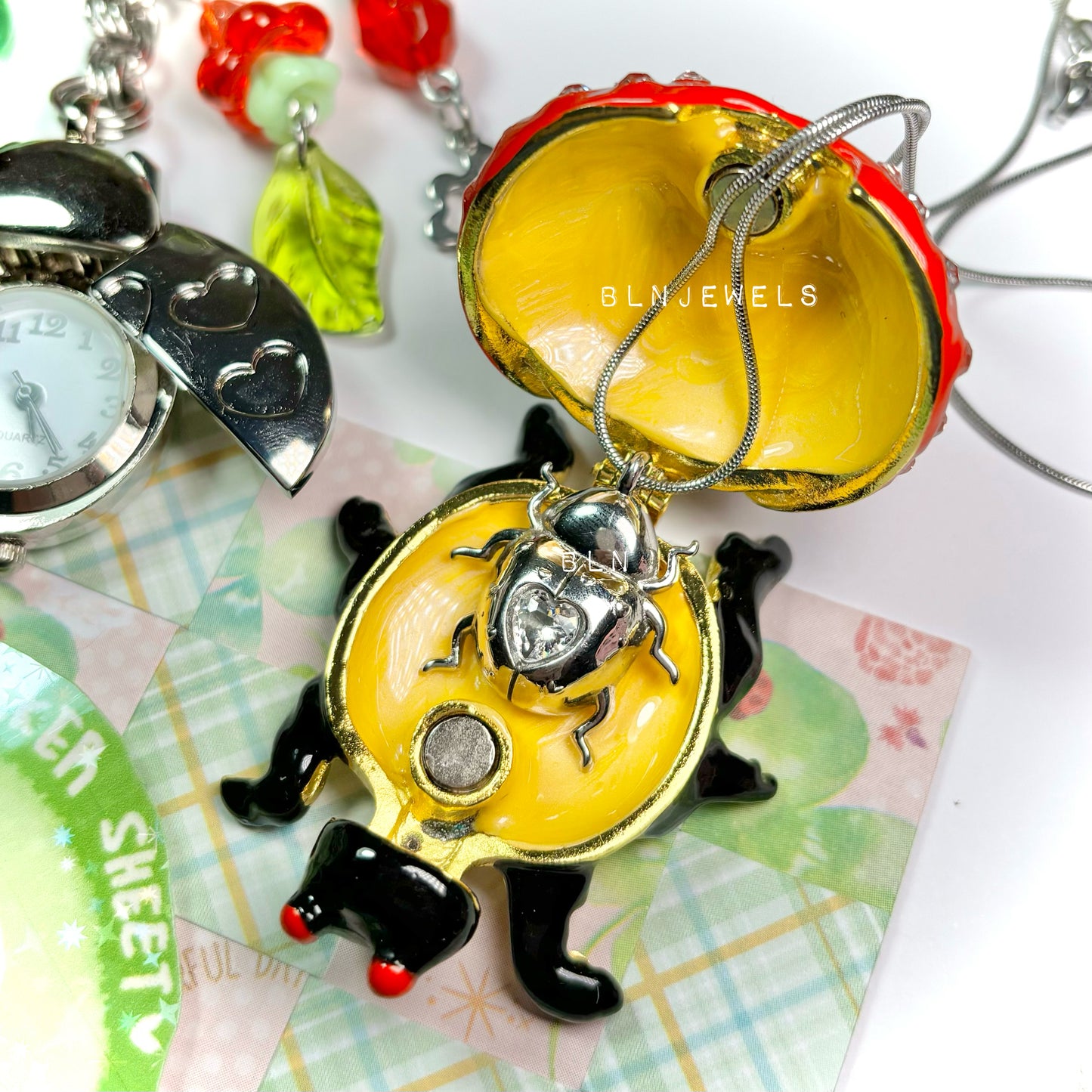 Aiko Pendant Necklace 🐞
