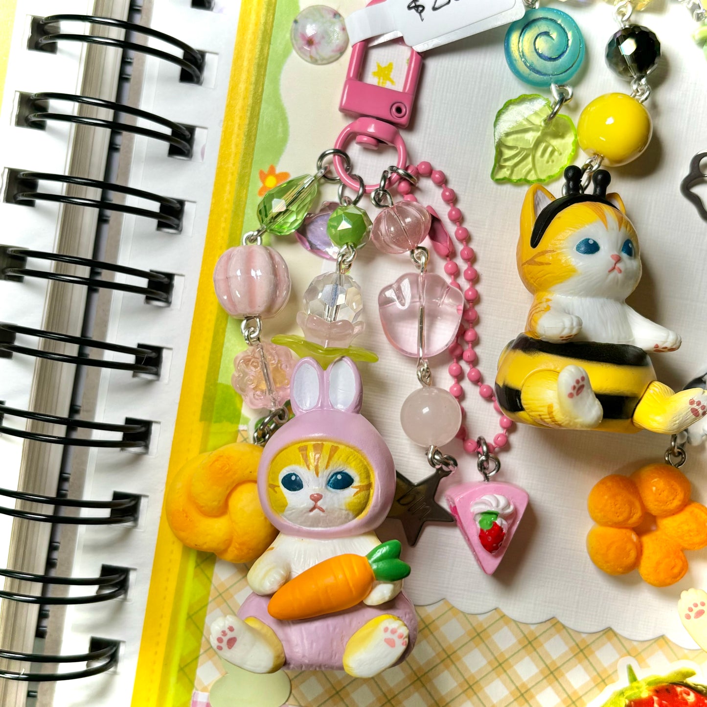 Bunny & Bee Mofusand Keychain